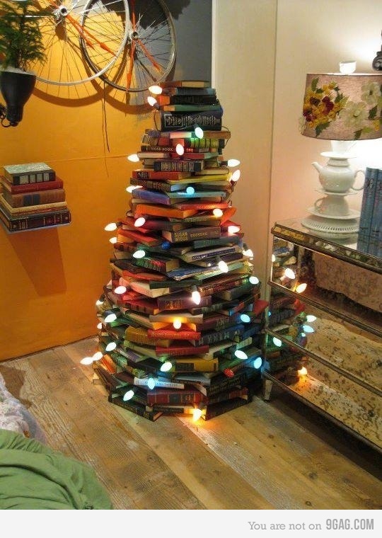 Weihnachtsbaum von Bücherwürmern